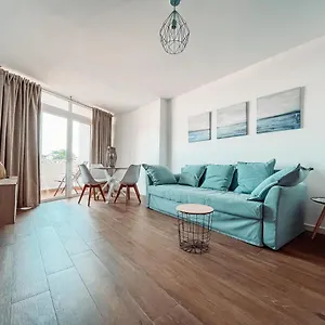 https://lovely-and-central-to-las-americas.tenerifehoteles.net